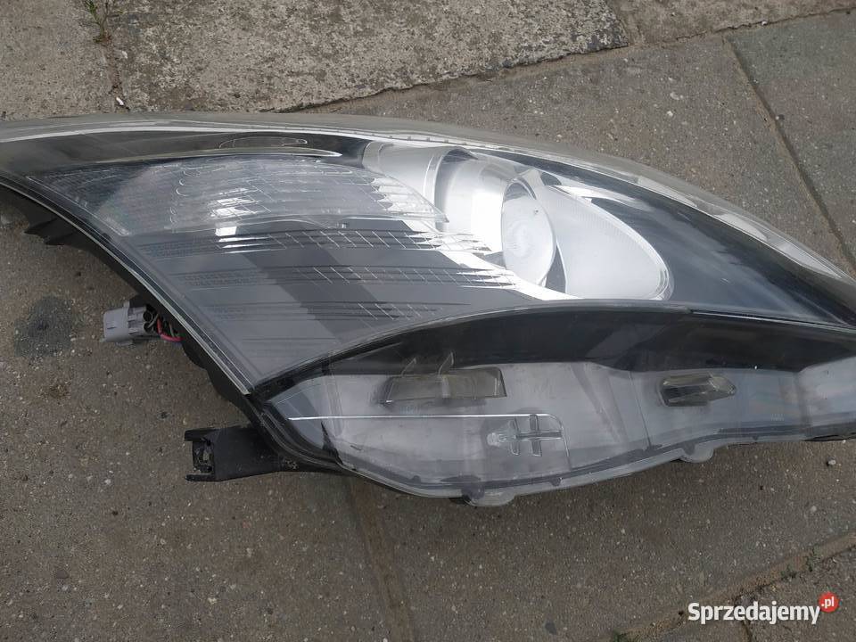 Toyota avensis t27 2012 2015 zwykła prawa lampa Karoseria dolnośląskie Wrocław
