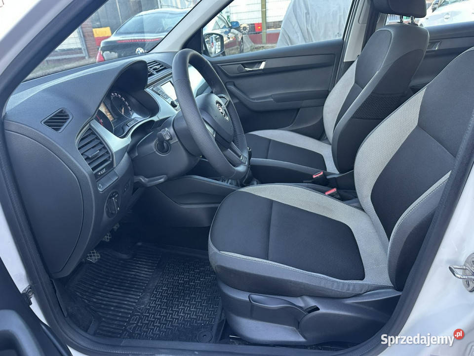 koda Fabia 10TSI 95Salon PolskaIWŁFaktura światła przeciwmgielne Warszawa sprzedam