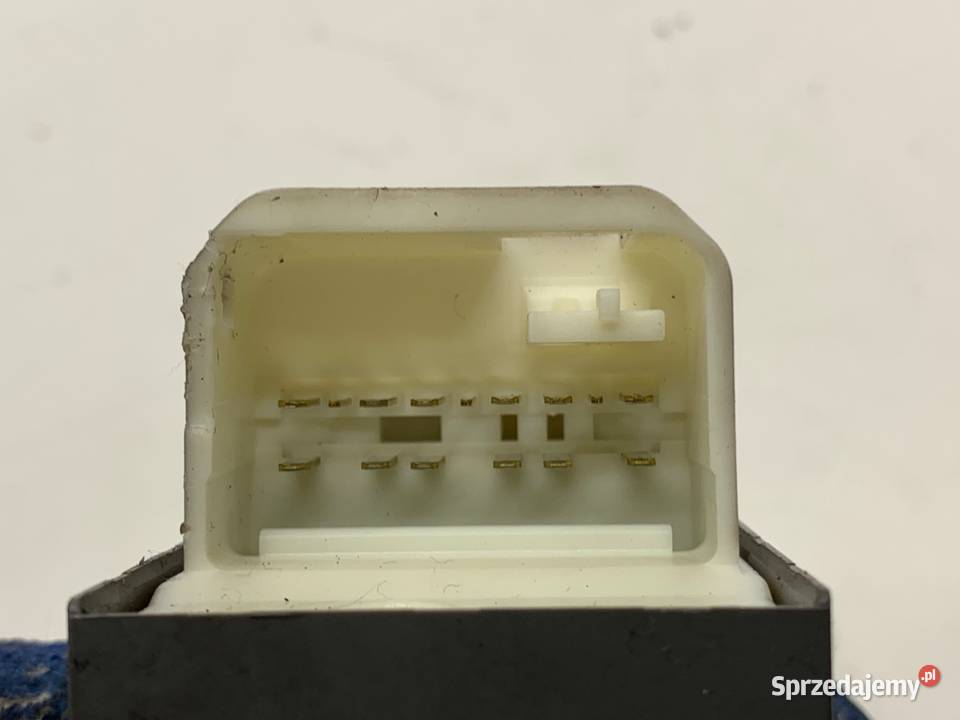 PRZEŁĄCZNIK SZYB TOYOTA RAV 4 III 0514 Terenowy sprzedam