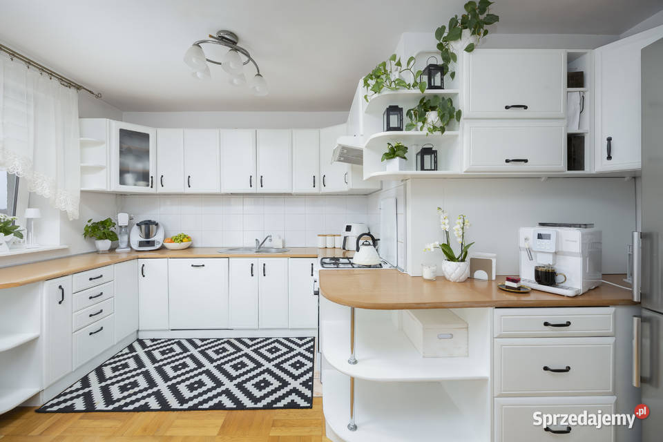 Sprzedam przestronne mieszkanie z klimatyzacją mazowieckie Grójec