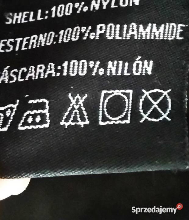 Wiosenna czarna kurtka taliowana Warszawa