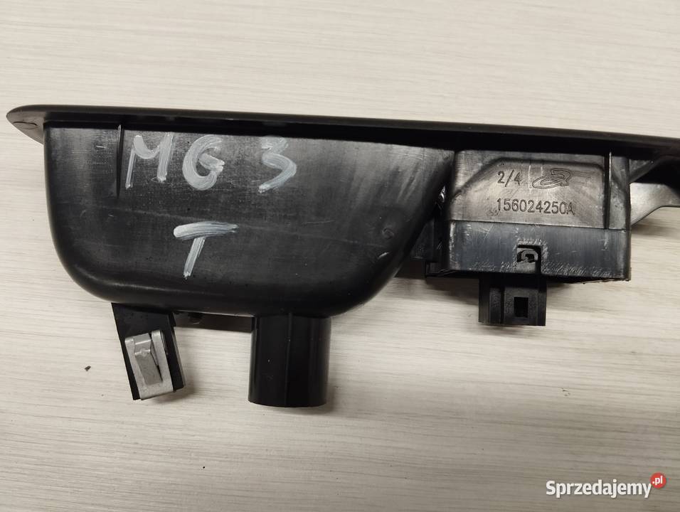 Przełącznik szyby Megane III tył 829500004R Łask