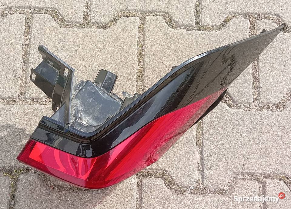 Toyota Rav 4 V lampa tylna prawa Przeźmierowo