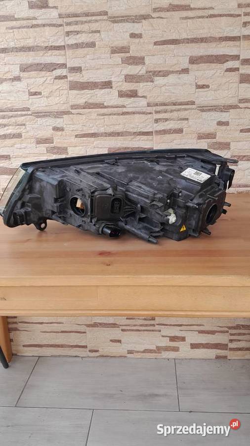 Reflektor Tuareg II Bi xenon LED 7P1 941 034 A Grudziądz sprzedam
