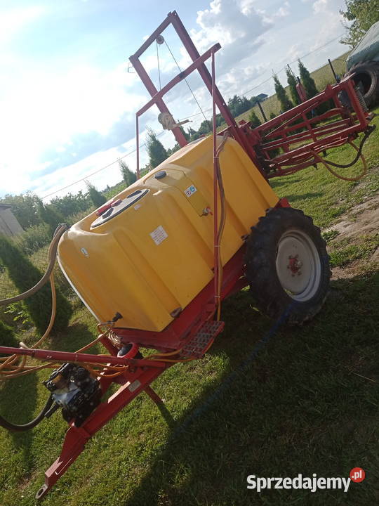 Opryskiwacz ciągany 1200l 12m lubelskie Tuszów