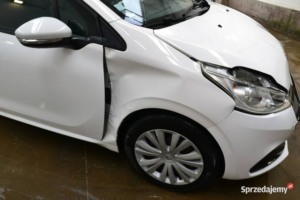 Peugeot 208 15 hdi 100 model 2020 wersja