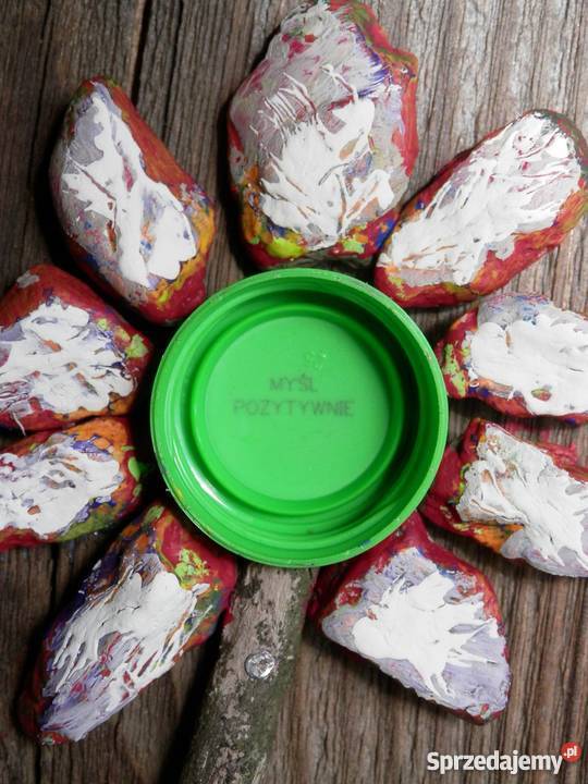 Kwiat okolicznościowy z drewna i Szczecinek