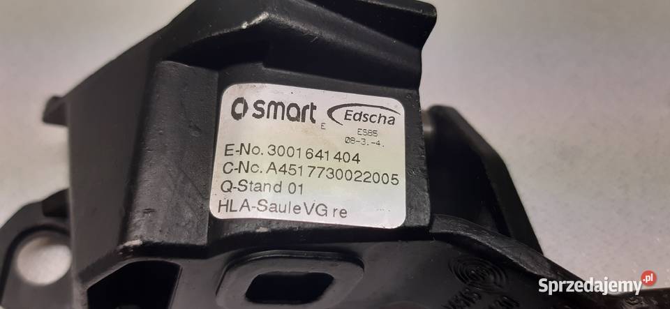 PODPORA ŁOŻYSKUJĄCA DACHU SMART FORTWO 451 Części samochodowe dolnośląskie Mielęcin