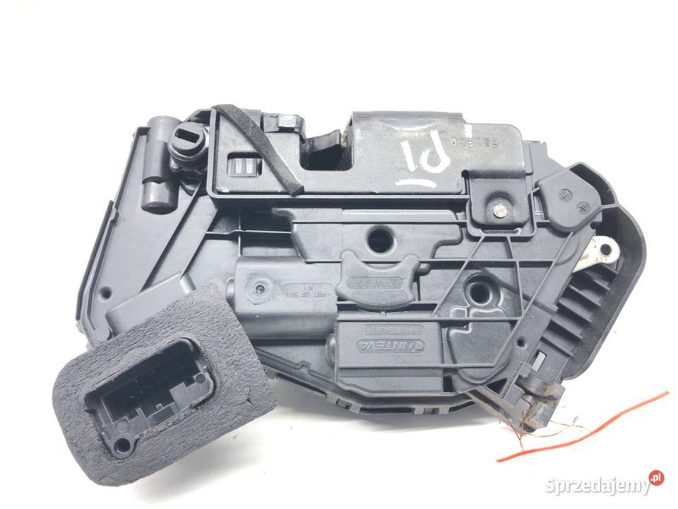 ZAMEK DRZWI PRAWY TYŁ VW PASSAT B8 Kombi