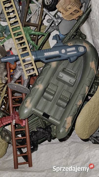 sprzedam żołnierzyki i inne mieszane CE  Figurki