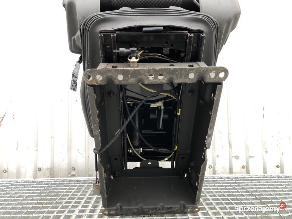 FOTEL PRAWY PRZÓD VOLVO FH II Hatchback ciężarowe