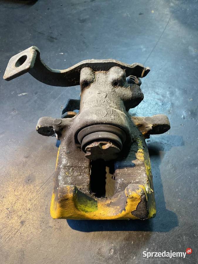 Zacisk hamulcowy Toyota Auris Ząbki