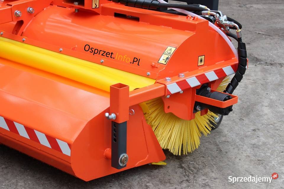 Zamiatarka hydrauliczna z koszem i zraszaniem do Zakopane