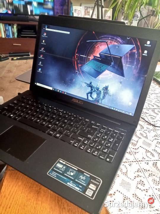 Laptop Asus z SSD i DVD