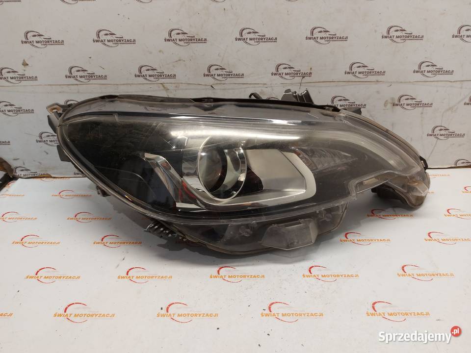 PEUGEOT 2008 lampa prawa przód ANGLIK Kielce