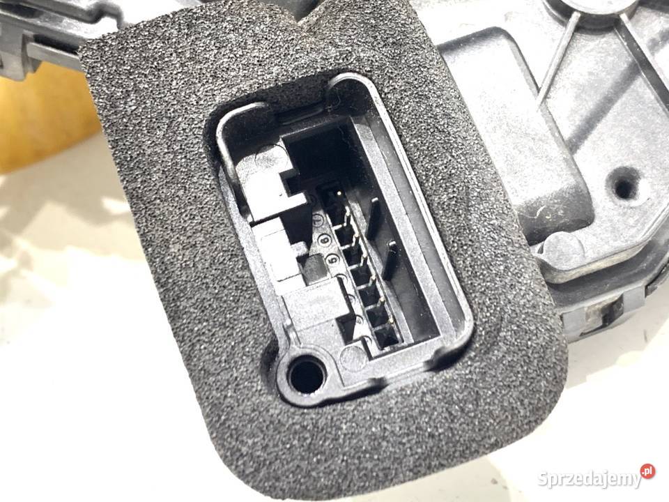 ZAMEK DRZWI LEWY PRZÓD VW TOURAN Minivan