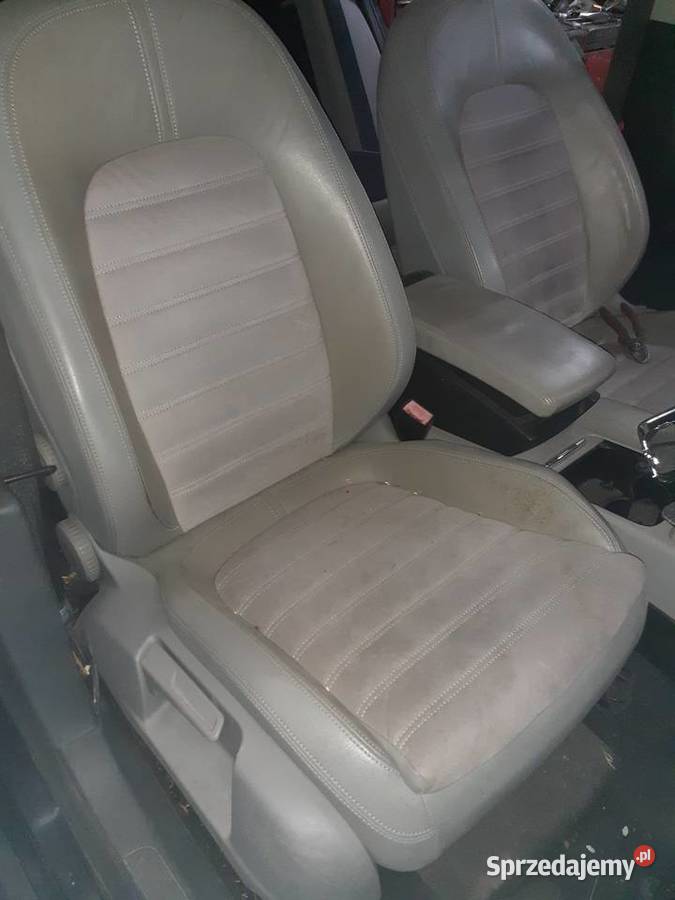 Fotele kanapa skóra jasno szara kombi passat B6 Fotele i kanapy Nisko