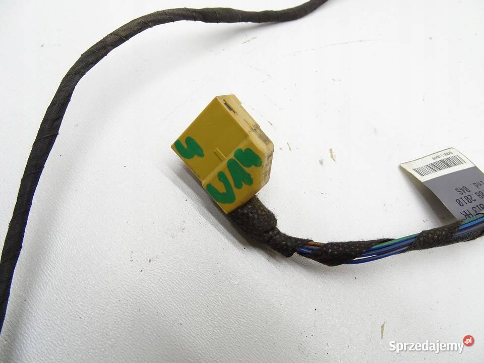 WIĄZKA CZUJNIKÓW PARKOWANIA PDC TYŁ TYLNA AUDI osobowe Materiały instalacyjne