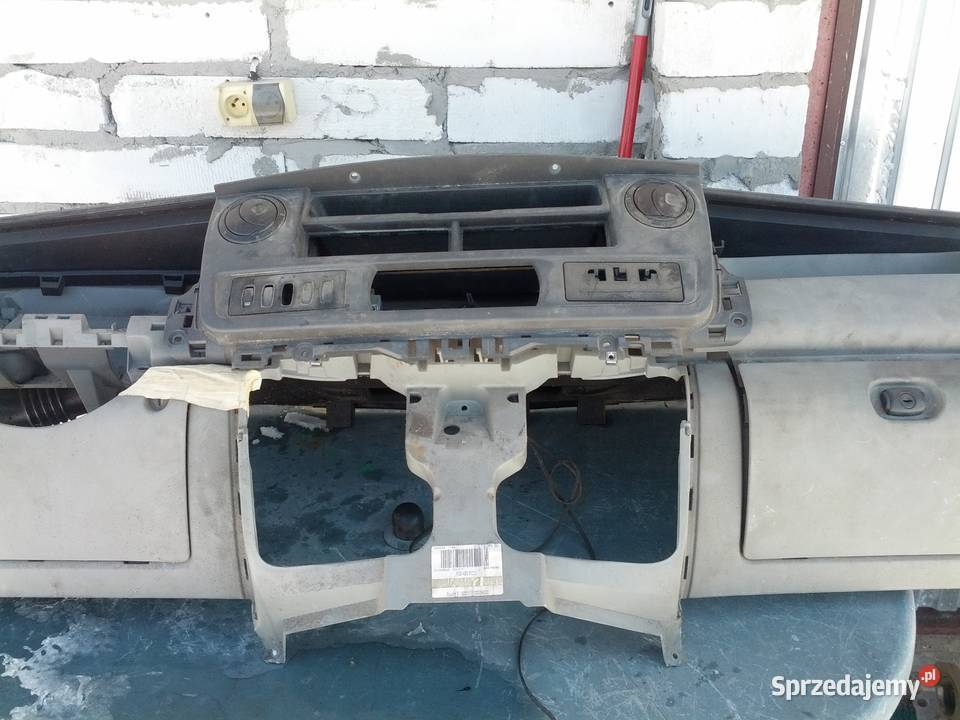 deska rozdzielcza konsola Renault Master II Opel Kielce