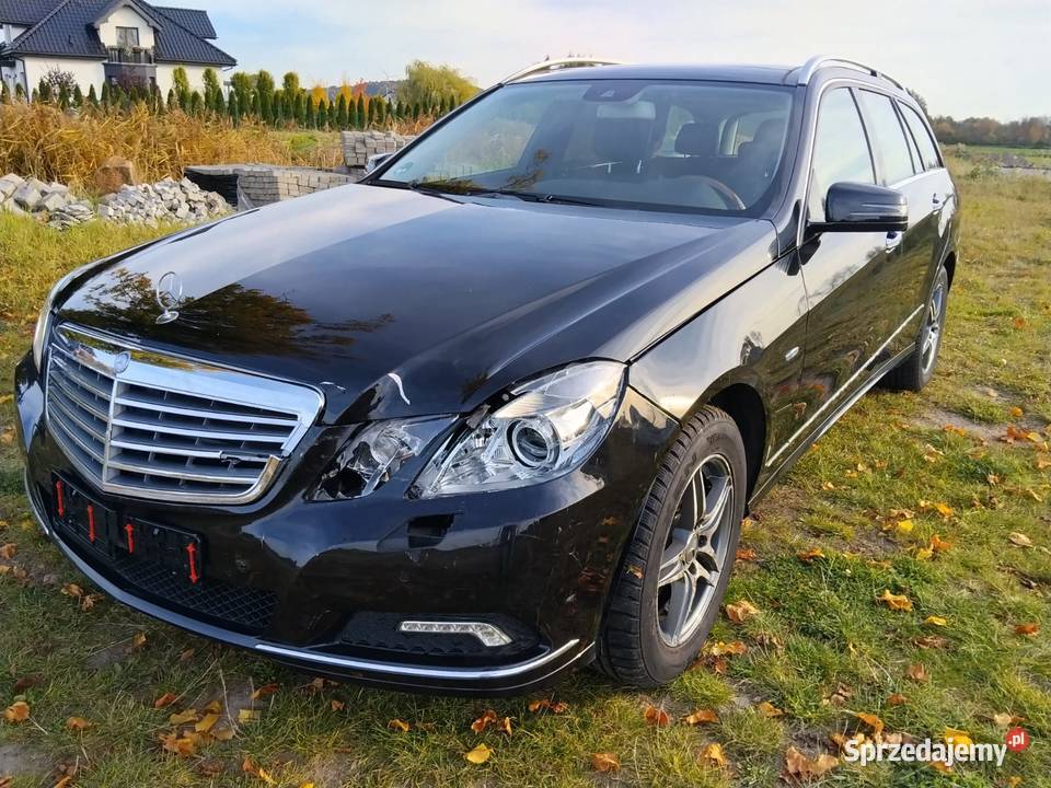 Mercedes E350 Samochody osobowe śląskie Psary