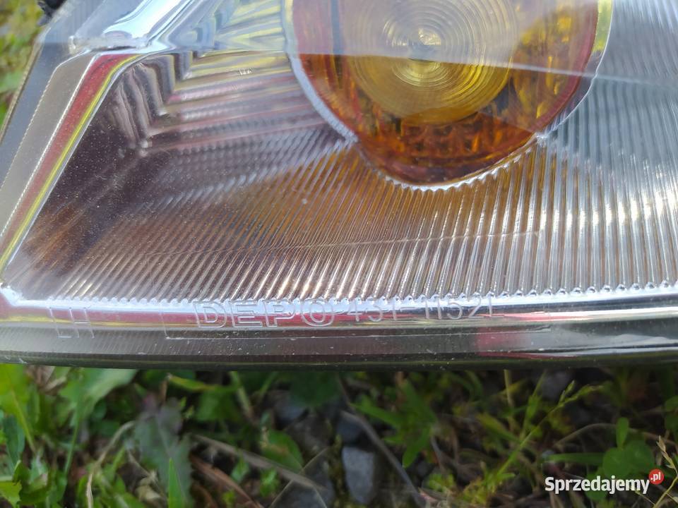 Reflektor lampa przednia Ford Focus mk1 liftingu Lampy przednie Rybnik