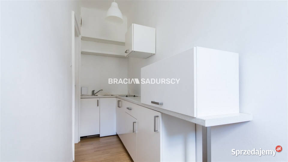 wynajmu lokalu 80m2 Kraków parking sprzedam