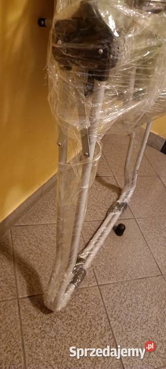 Sprzedam huśtawkę wolnostojącą pokojową 04lata