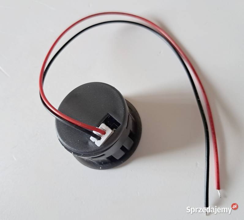 Praktyczny woltomierz 4V do 90V prosty montaż