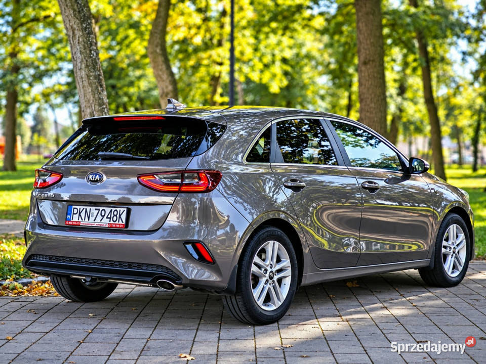 Kia Ceed III 2018 brązowy Samochody osobowe Sadlno