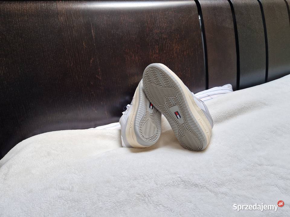 Nowe skórzane damskie buty sportowe na