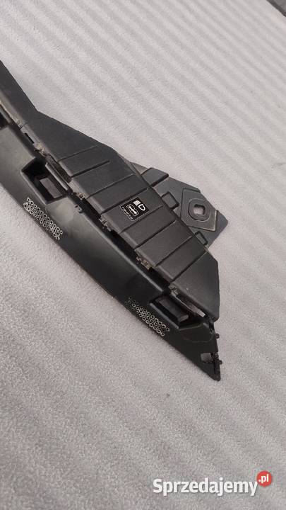 Mercedes GLA ślizg zderzaka przedniego lewy Obrzycko