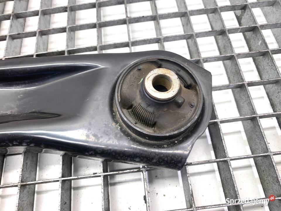 WAHACZ LEWY PRZÓD LEXUS LBX Crossover PRZEDNI osobowe Wahacze