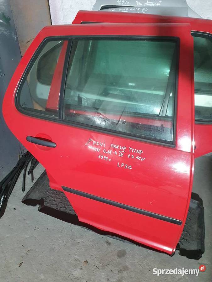 Drzwi prawe tylne Golf IV 99r LP3G Rok produkcji 1999 Gostynin