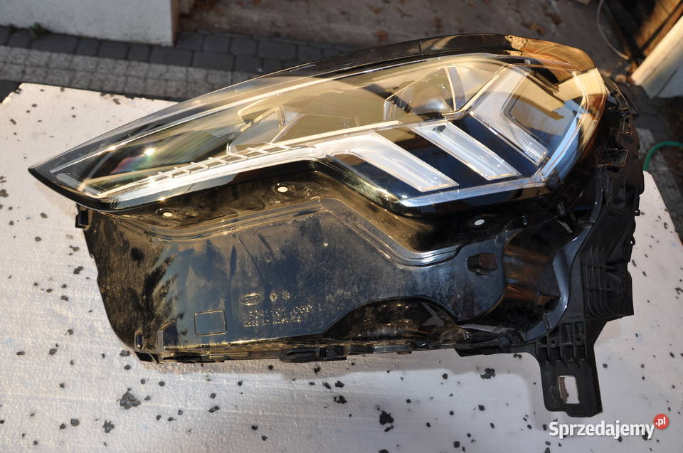 Audi Q3 II 20182025 lampa lewa Full LED