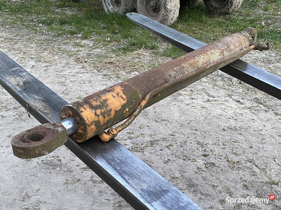 Ramię łyżka i siłowniki z koparki schaeff Bychawa