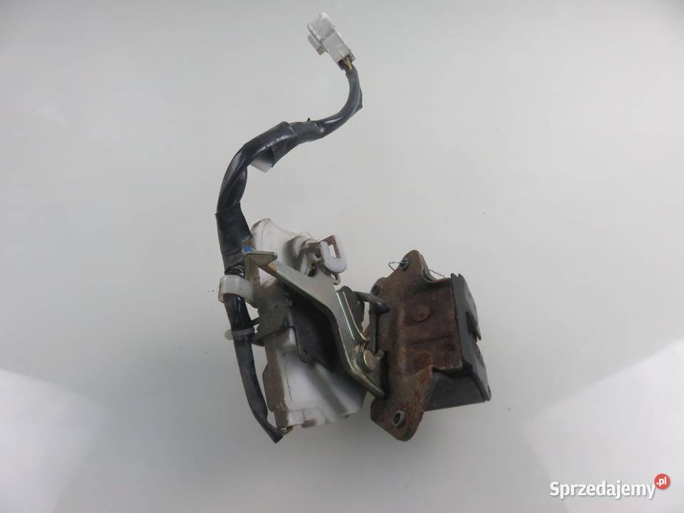 ZAMEK KLAPY TOYOTA AVENSIS VERSO M2