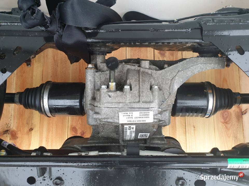 Dodge Challenger 36 V6 15 TYLNE ZAWIESZENIE TYŁ Rudka