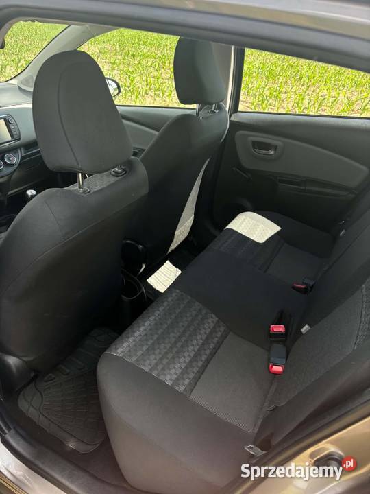 Toyota Yaris 13 benzyna kamera cofania klima Września