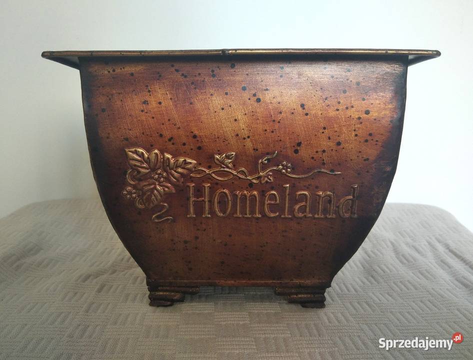 Metalowa ozdobna osłonka doniczka kwadratowa