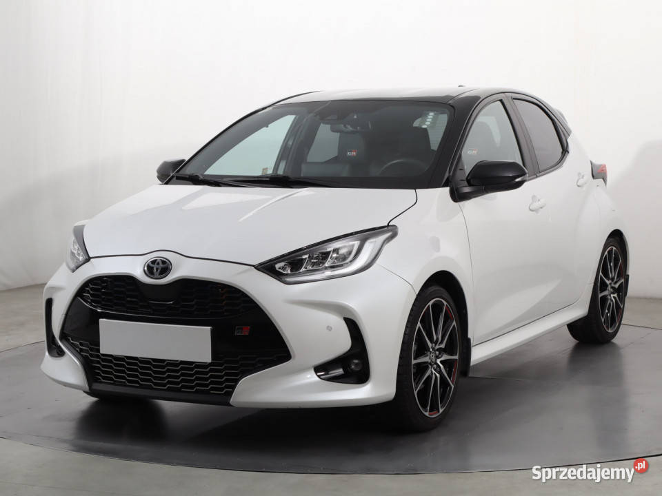 Toyota Yaris 15 VVTi Hybrid kamera cofania Katowice sprzedam