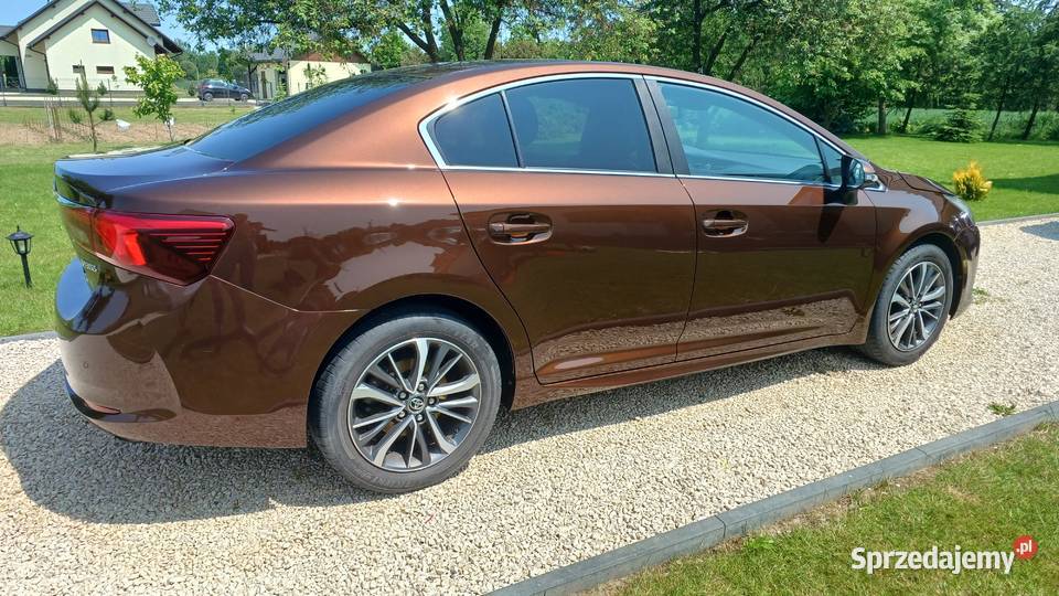 Toyota Avensis 18 benzyna Borowa sprzedam