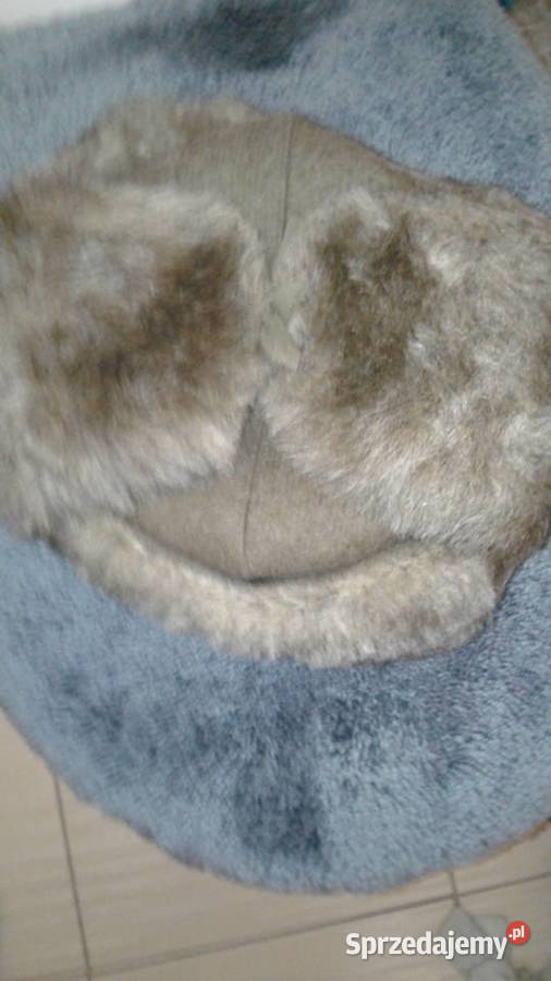 Czapka zimowa futrzana wojskowa z metalowym Ostrołęka sprzedam