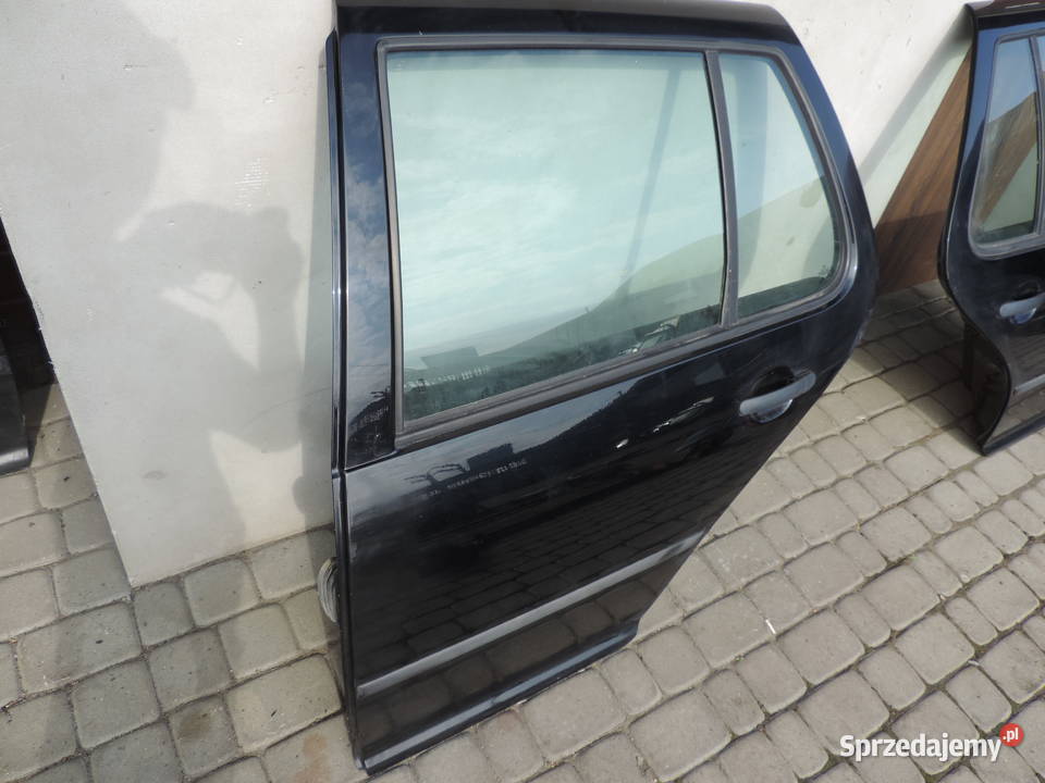 VOLKSWAGEN GOLF IV 5D DRZWI LEWY TYŁ L041 osobowe Karoseria Nowy Sącz sprzedam