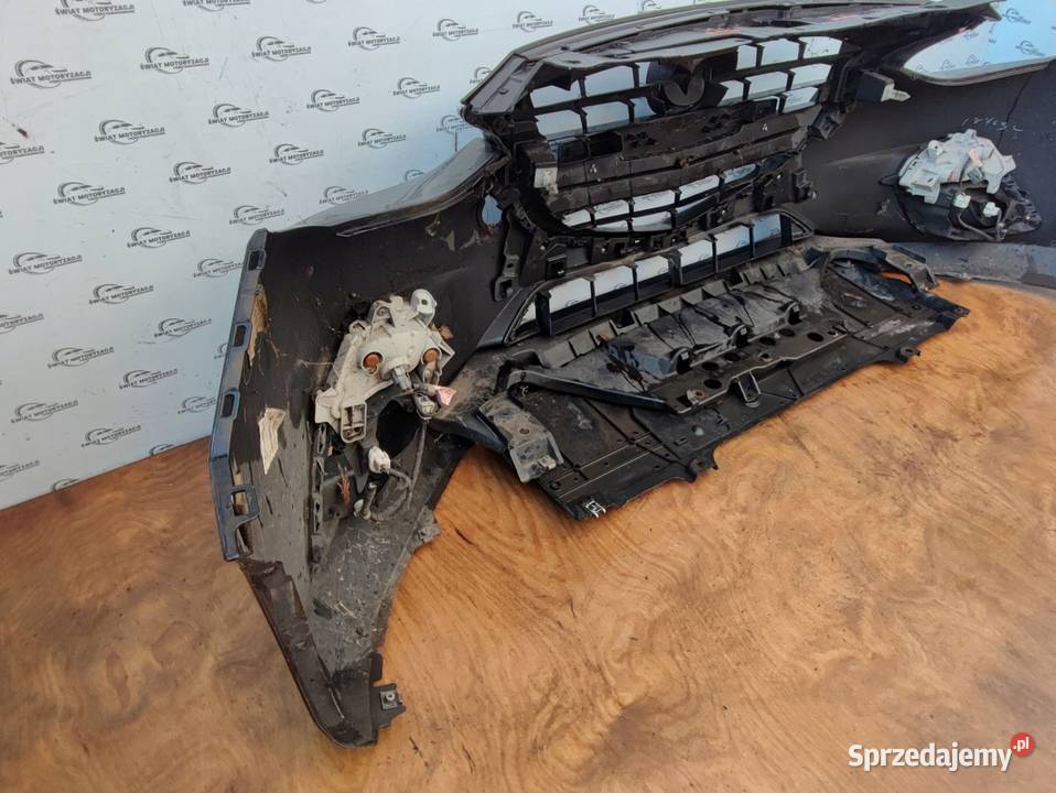 MAZDA 3 22 D 14r zderzak przód Kielce