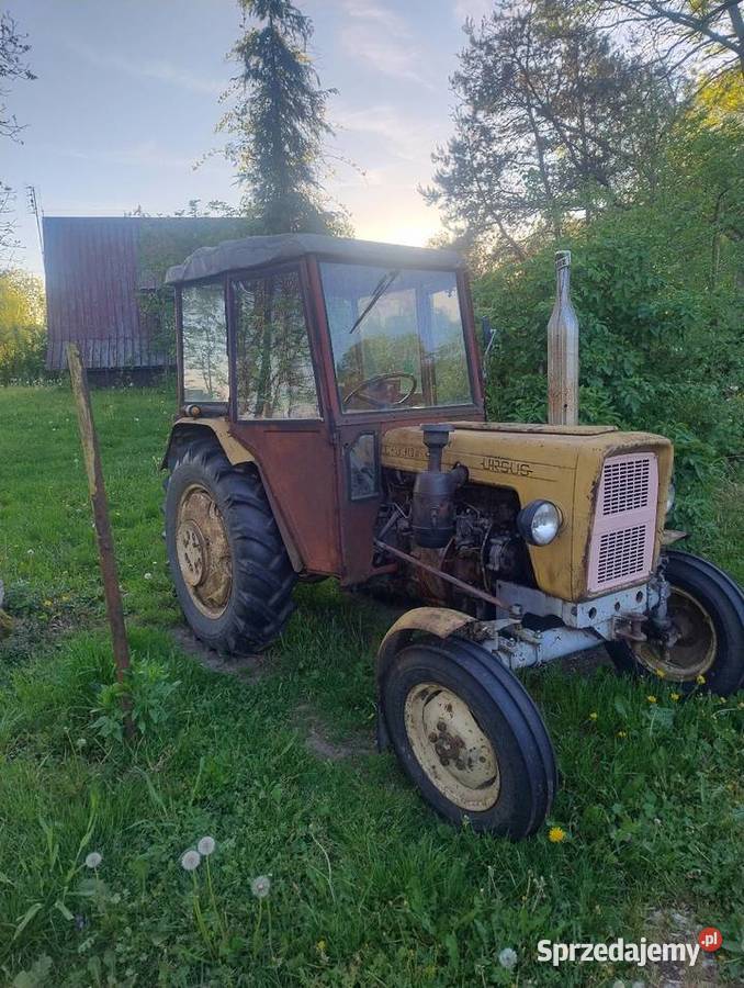 Ciągnik rolniczy URSUS C330