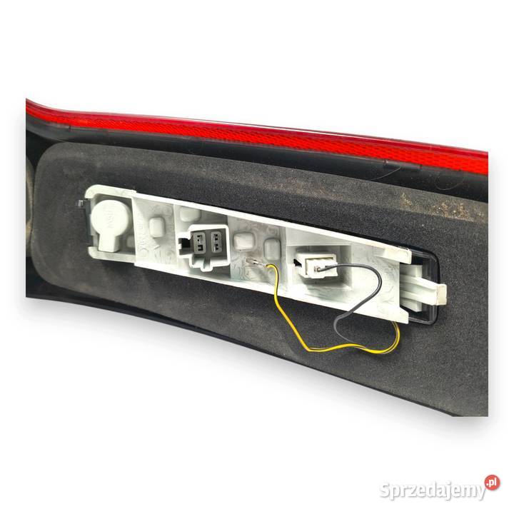 LAMPA PRAWA Volvo V50 I LIFT 20072012 tylna Chełm