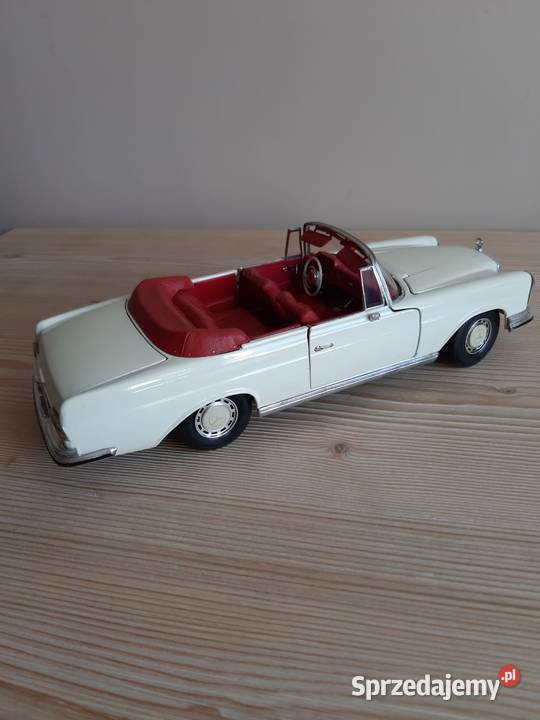 Model samochodu 118 MercedesBenz 280 SE 1966 opolskie Głuchołazy