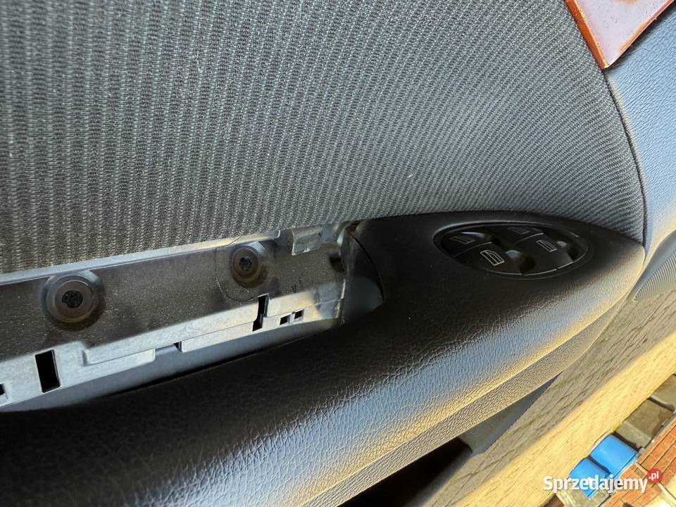 Mercedes 211 boczki tapicerka Przemków