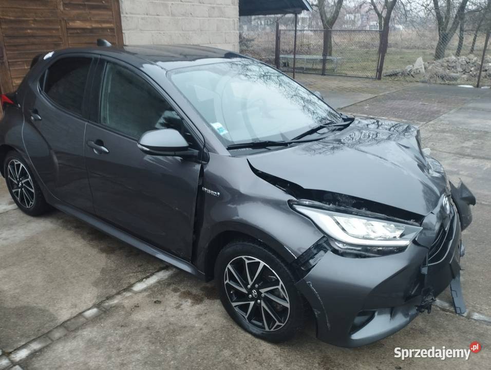 Yaris 2021 chłodnice całe hybryda Turek