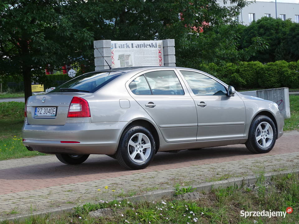 Skoda Octavia 1 właściciela salon serwisowana 4/5 Rzeszów sprzedam